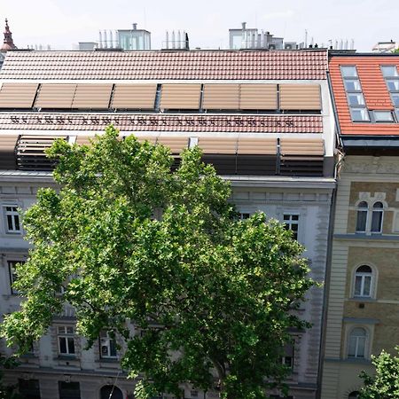 Luxury Cozy 2 Bdr Downtown Apt.6 Budapest Luaran gambar