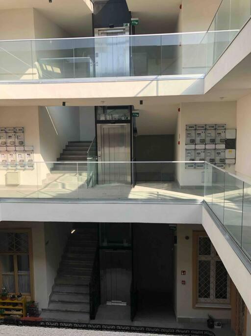 Luxury Cozy 2 Bdr Downtown Apt.6 Budapest Luaran gambar