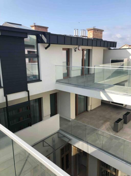 Luxury Cozy 2 Bdr Downtown Apt.6 Budapest Luaran gambar